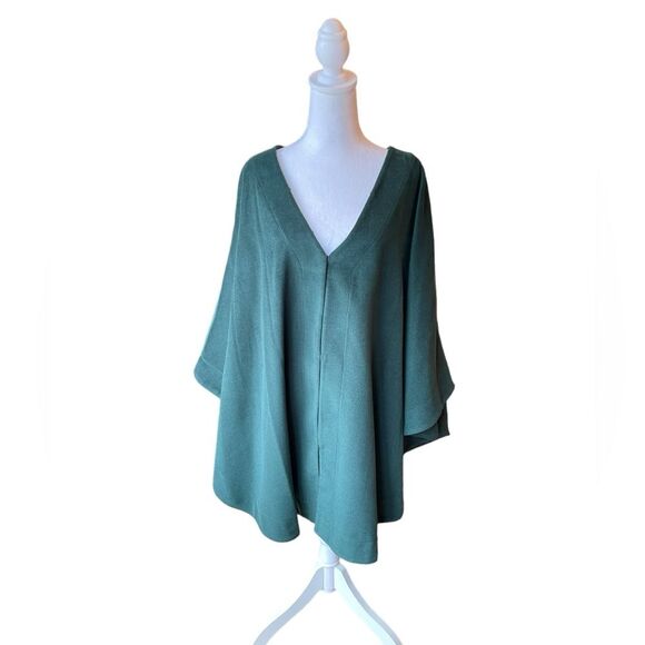 Adrienne Landau Green Cape With Faux Fur Collar Womens Size 1X NWT - Picture 7 of 12